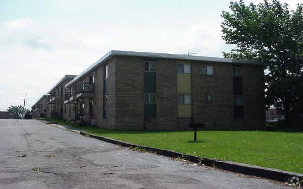 Primary Photo - Warrensville Manor