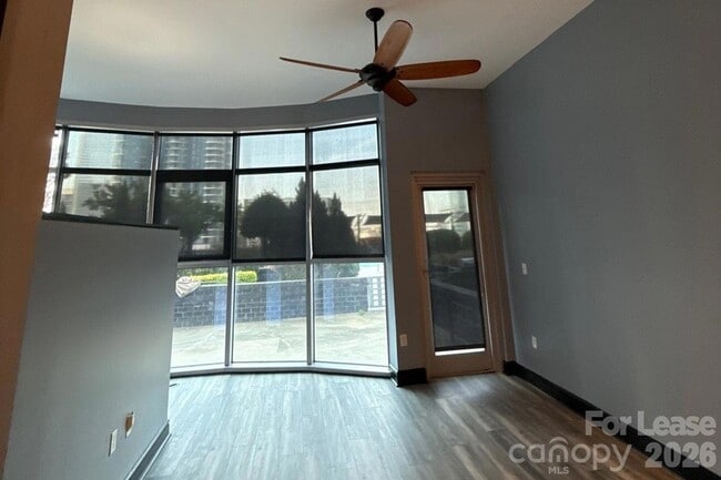 Building Photo - 333 W Trade St