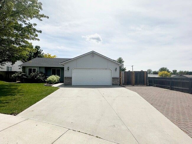 Building Photo - Single Story home in Central Boise availab...