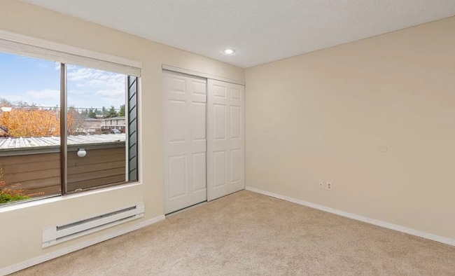 Building Photo - 2 Bedroom 1.75 Bath Condo in Lynnwood