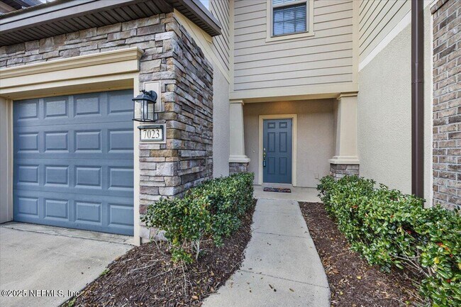 Building Photo - 7023 Buroak Ct