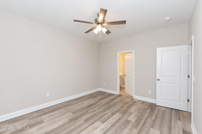 Building Photo - 190 Coastline Cir