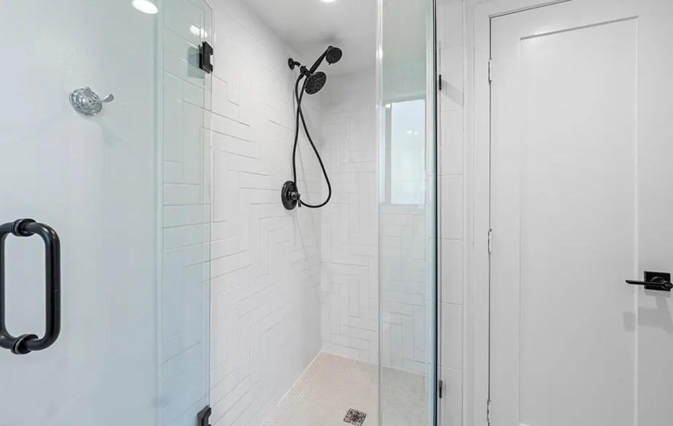 Building Photo - 4515 Sugarhill Dr