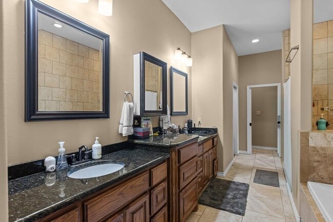 Building Photo - 3701 Timber Wolf Trl