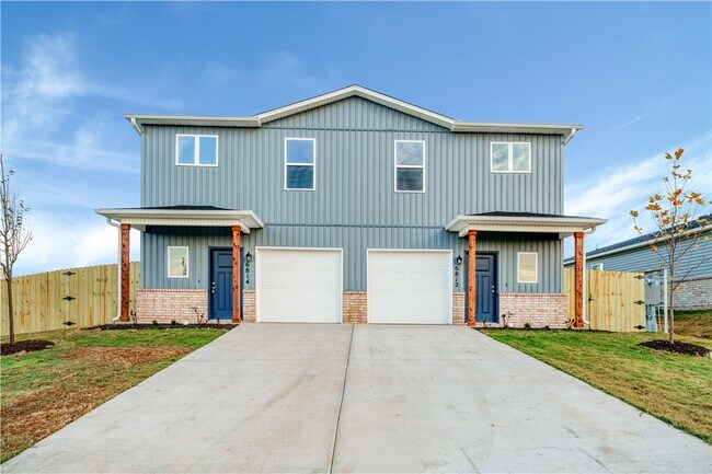 Building Photo - 6812 Memphis