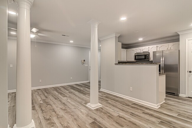 Building Photo - 3650 Morris Farm Dr