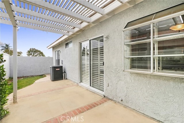 Building Photo - 9661 Northampton Dr