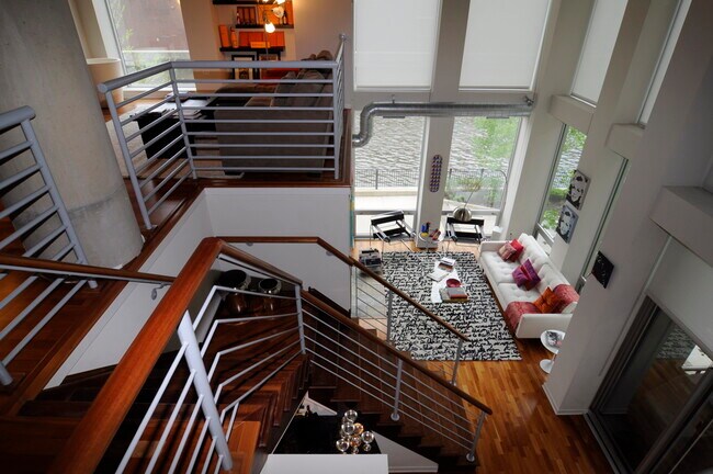 Building Photo - 700 N Larrabee St