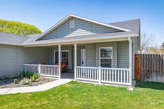 Building Photo - Newly Updated Nampa Cutie!