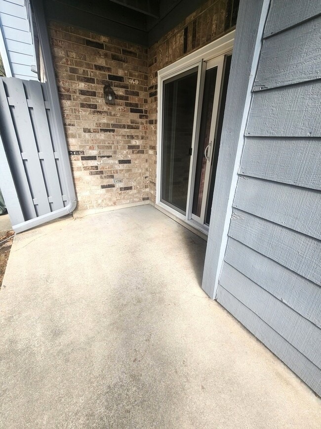 Building Photo - 43 Foxcroft Rd