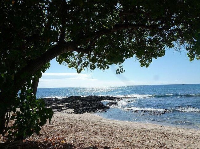 Building Photo - 75-5776-5776 Kuakini Hwy