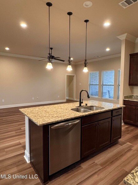 Building Photo - 9265 Natures Trl