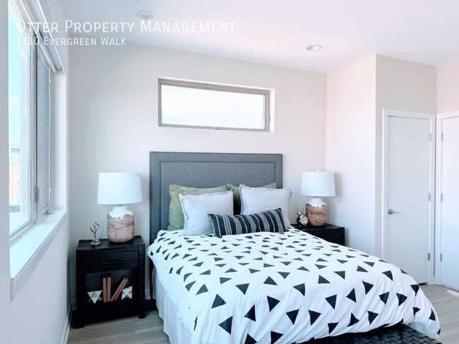 Building Photo - 3110 Evergreen Walk