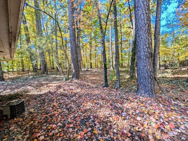 Building Photo - 34 N Circle Dr