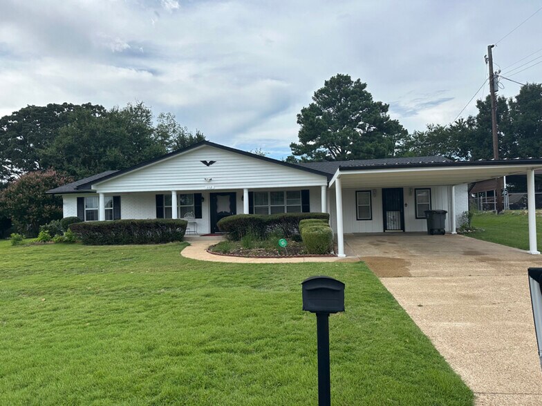 Primary Photo - 112 Alta Vista St