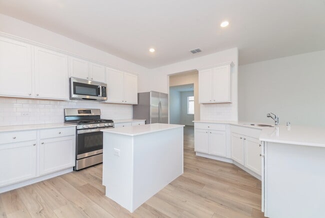 Building Photo - 1110 Daffodil St