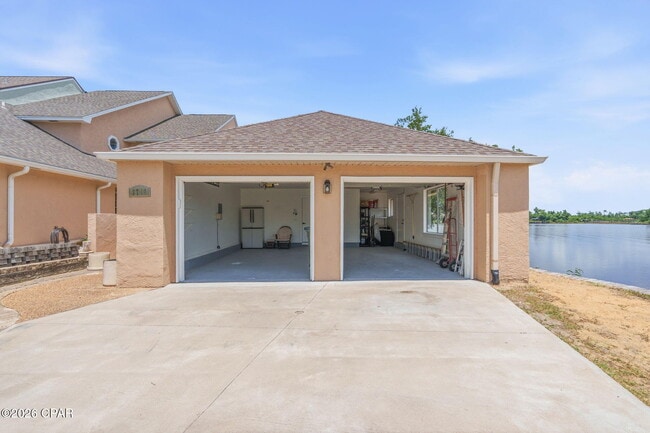 Building Photo - 2718 Country Club Dr