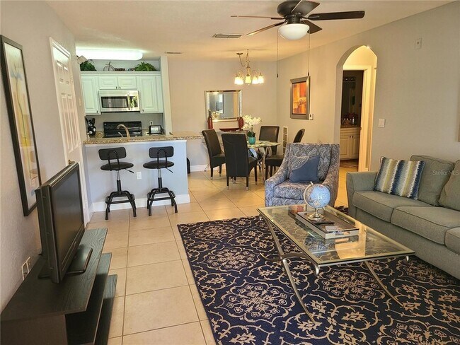 Building Photo - 8932 Manor Loop