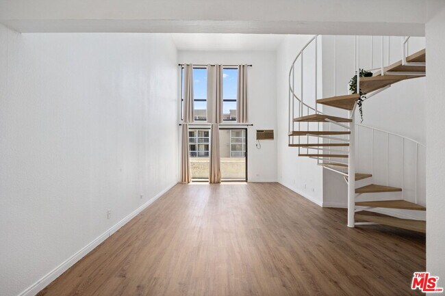 Building Photo - 1440 Veteran Ave