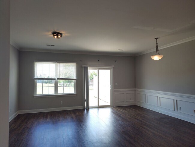 Building Photo - Charming Townhome located in the Settlers Landing Community in Concord NC!