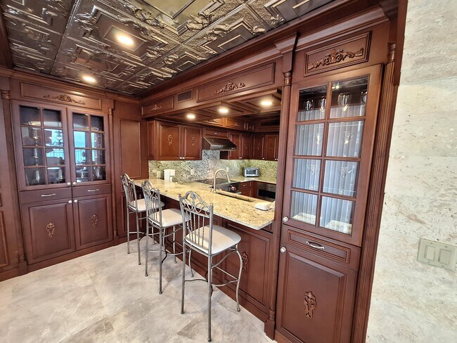 Building Photo - 3400 N Ocean Dr