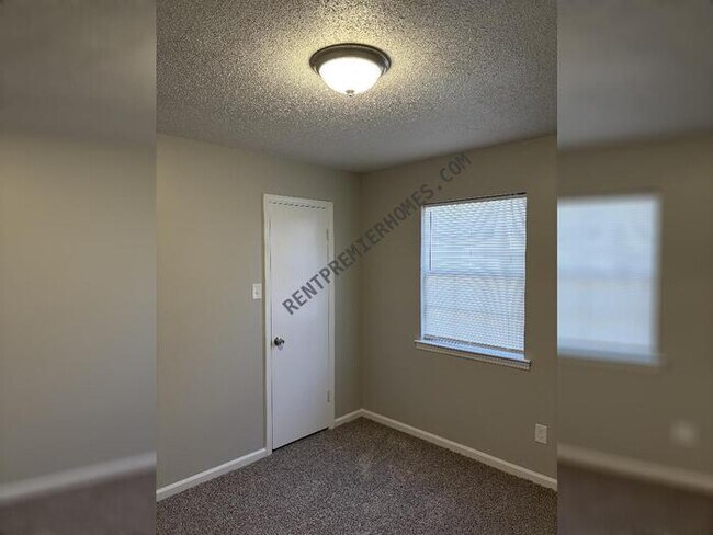 Building Photo - 602 Timber Hill Dr