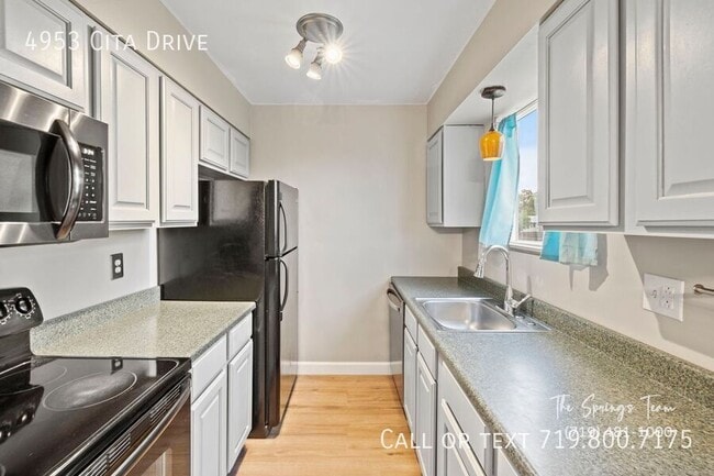 Building Photo - 4953 Cita Dr