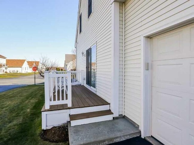 Building Photo - ****Cranston/Newbury Village – Exclusive T...