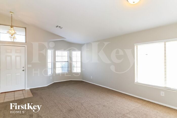 Building Photo - 15847 N Gil Balcome St