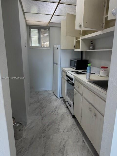 Building Photo - 8601 SW 68th Ct