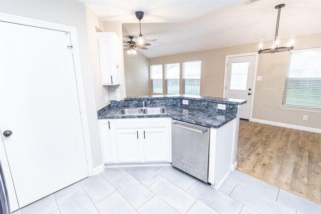 Building Photo - 24219 Wild Horses Ln