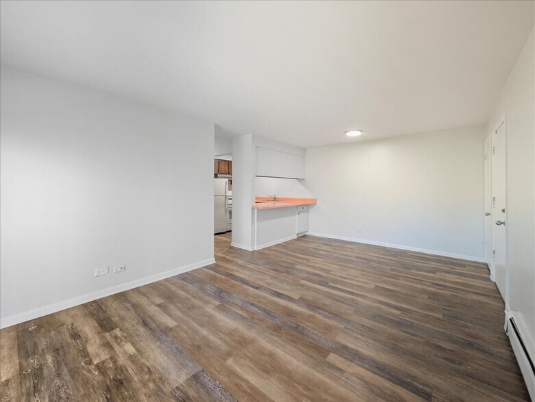 Building Photo - 126 W Washington St