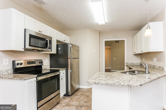 Building Photo - 15 Arthurs Ln