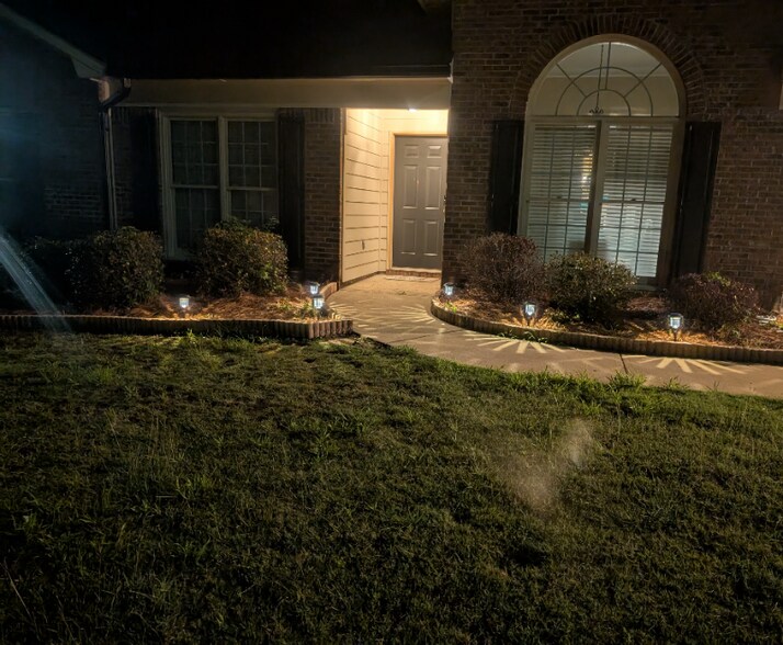 Building Photo - 1341 Bunker Ridge Ln