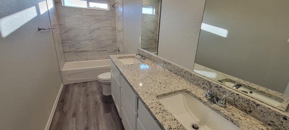 Building Photo - 1618 Indian Trl