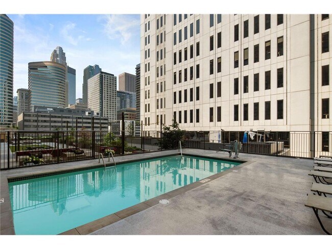 Building Photo - 121 Washington Ave S