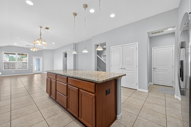 Building Photo - 26 Tidwillow Pl