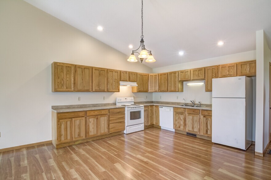 Building Photo - 5538 165th St E