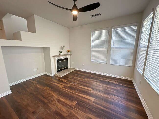 Building Photo - COMING SOON! Bella Ventana 3 Bedroom Home for Rent!