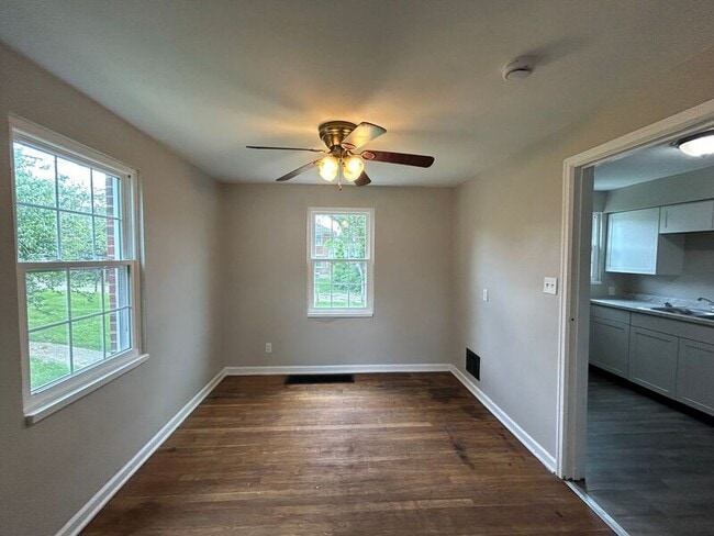 Building Photo - 1310 Chardon Ct