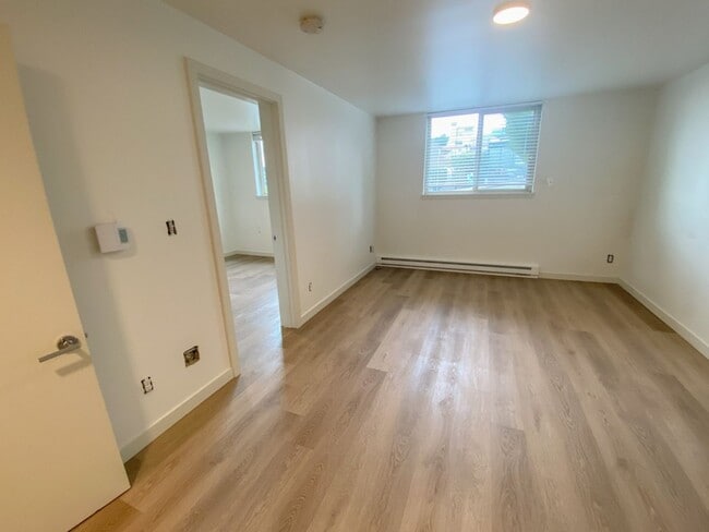 Interior Photo - Val Anne