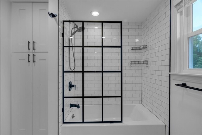 Building Photo - 104 Mishawum Rd