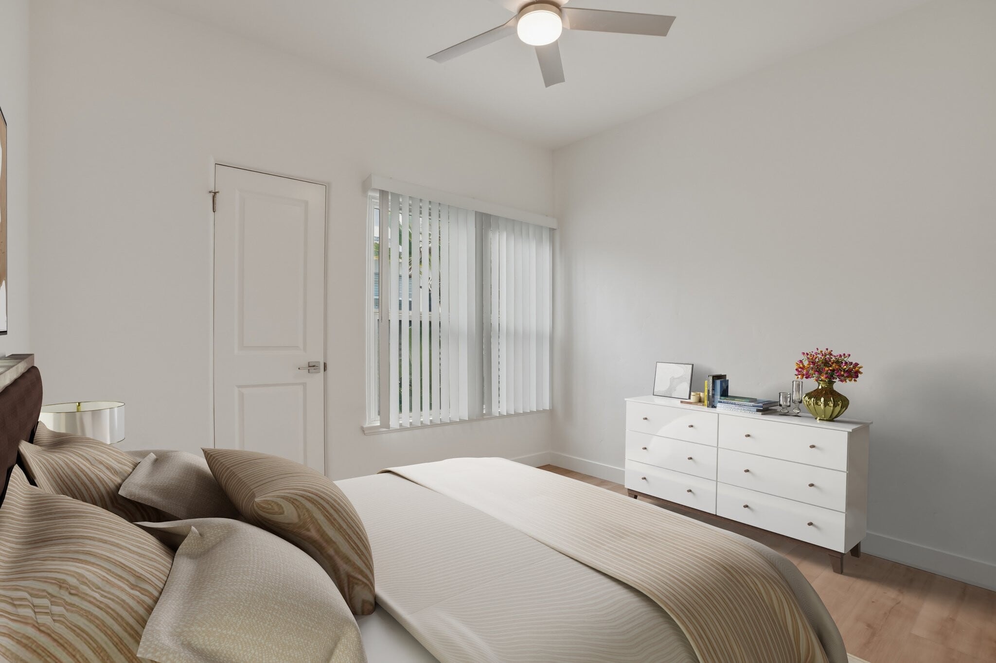 Building Photo - 2317 Ocean Park Blvd