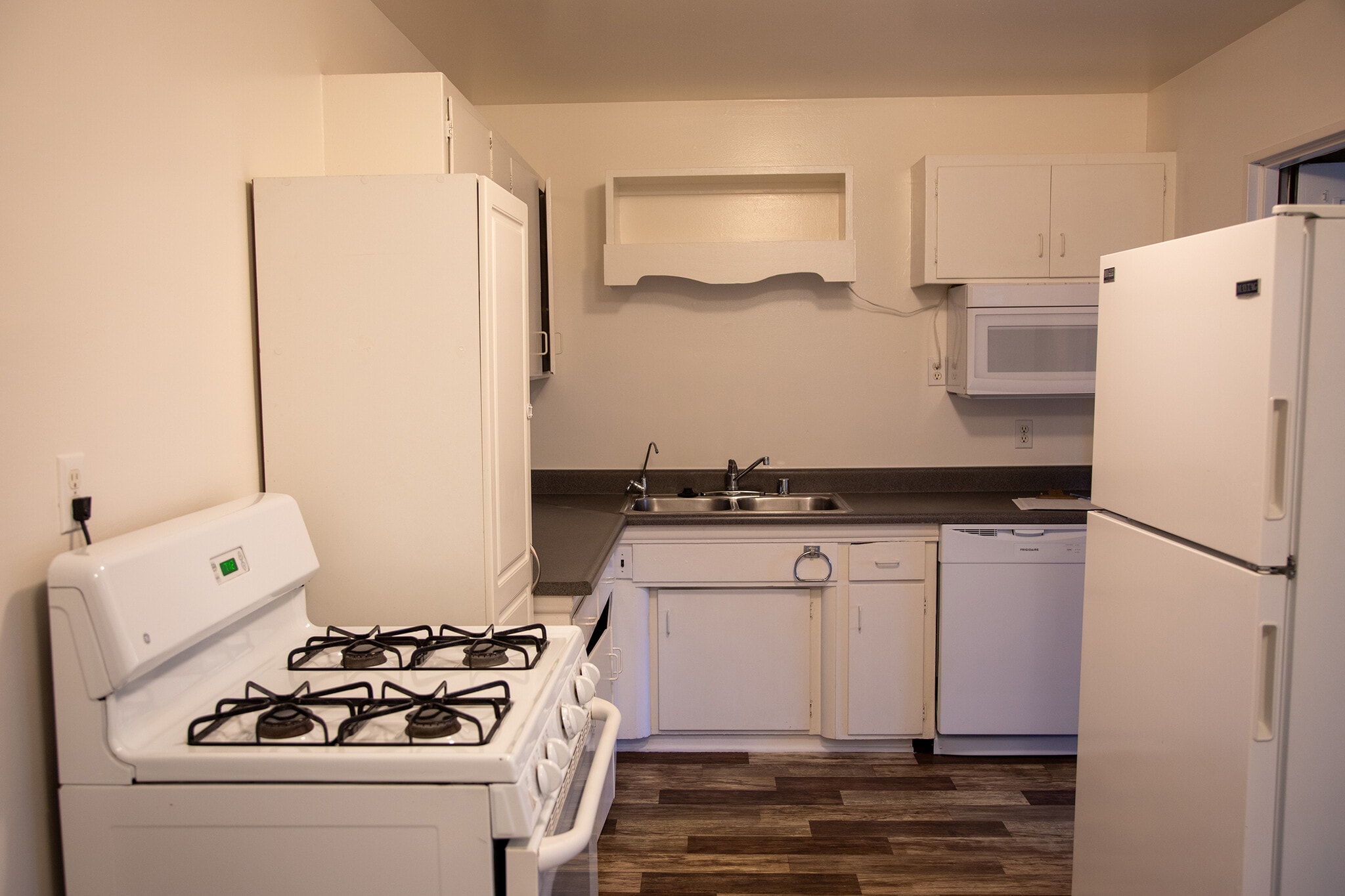 Building Photo - 3292 Karok Ave