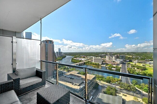 Building Photo - 210 Lavaca St