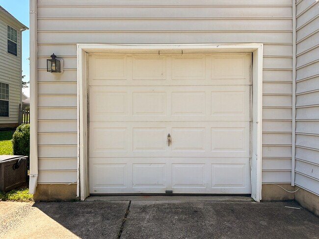 Building Photo - 12143 Brownestone View Dr