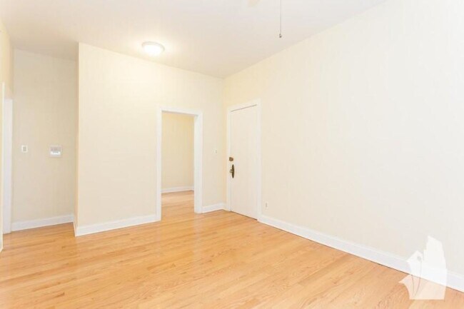 Building Photo - 2 bedroom in Chicago IL 60610