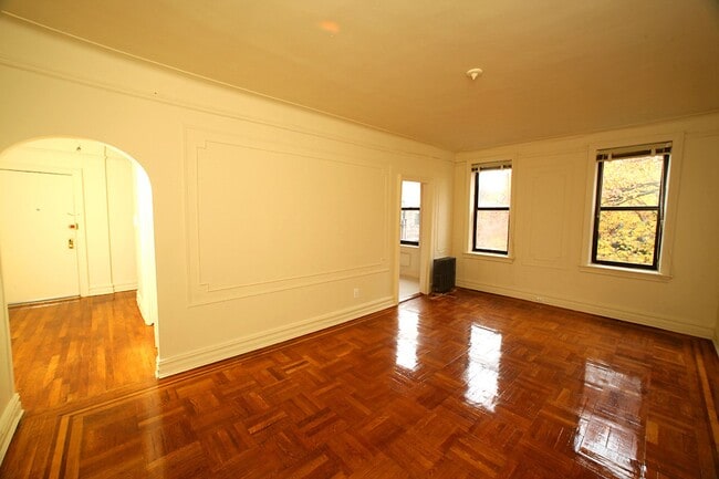 Building Photo - 2750 Homecrest Ave