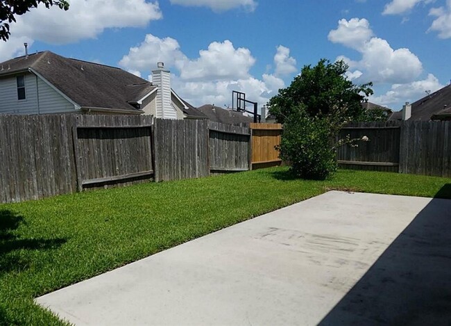 Building Photo - 15019 Rockdale Bridge Ln