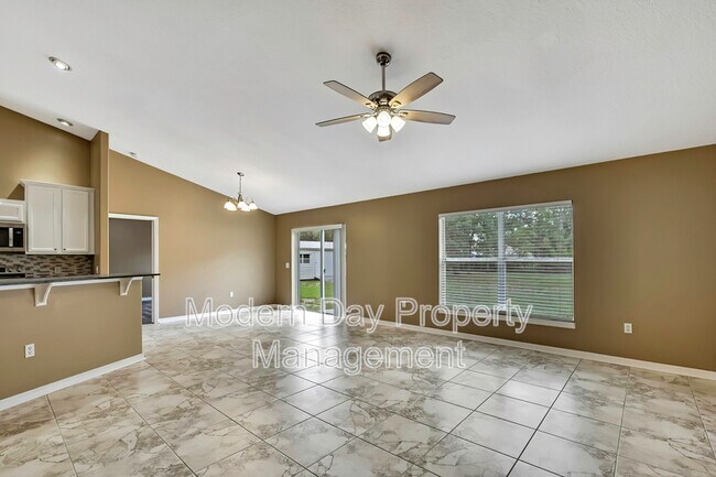 Building Photo - 12320 Papercraft Ave